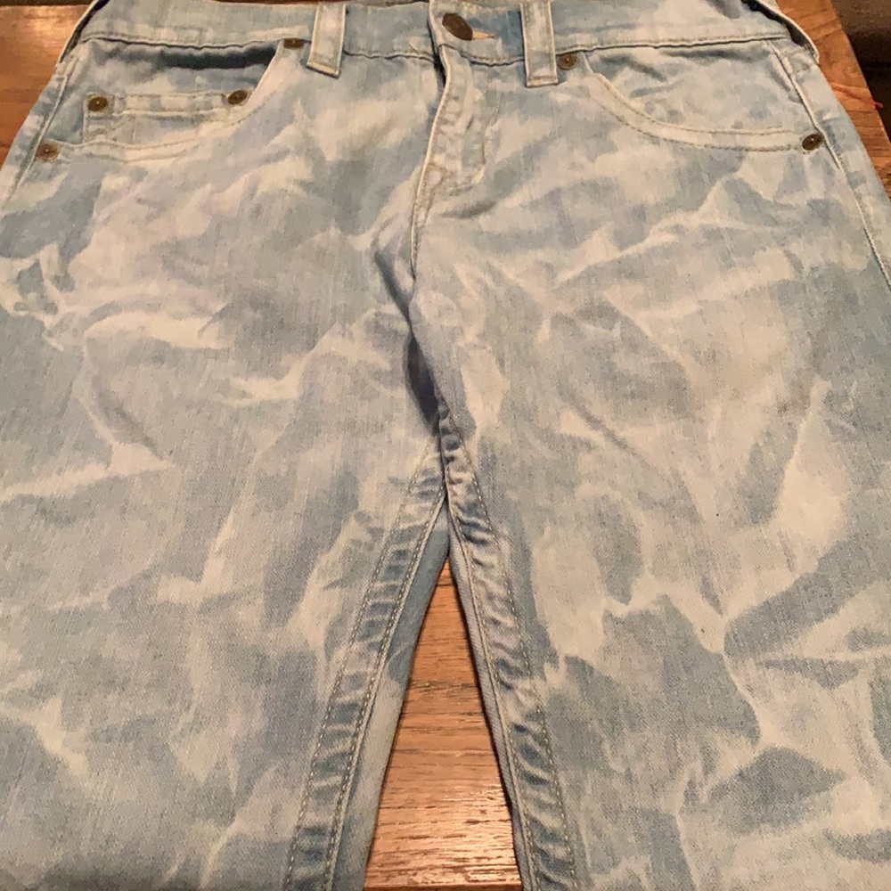 True Religion Acid Wash Rocco Relaxed Skinny Jeans - Picture 3 of 7